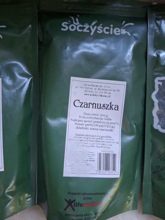 6 paczek wytłoków ziarna czarnuszki po oleju plus lnianka