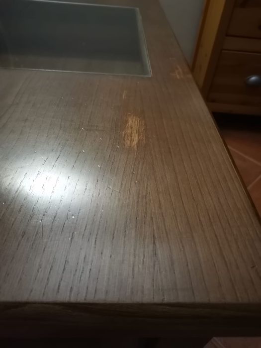 Mesa rústica em carvalho