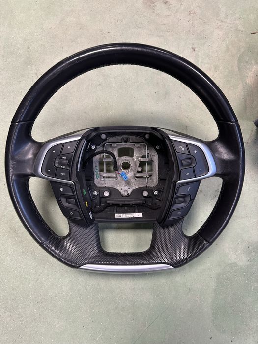 Farois, farolins, volante e quadrante Citröen C4