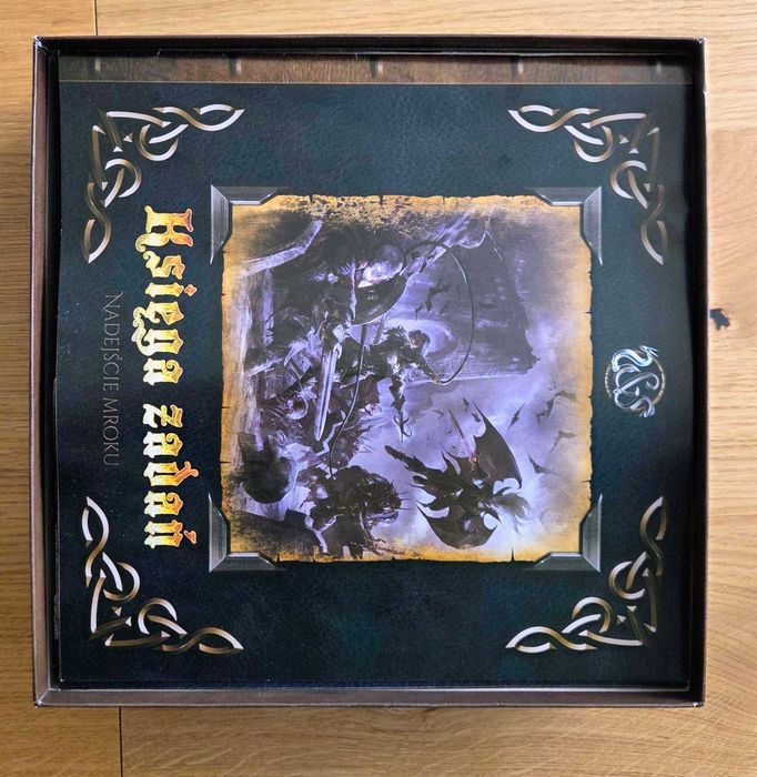 Gra planszowa Sword & Sorcery Nieśmietelne Dusze z rozszerzeniem Nadejście Mroku + 3 plansze bohatera + Tristan + insert