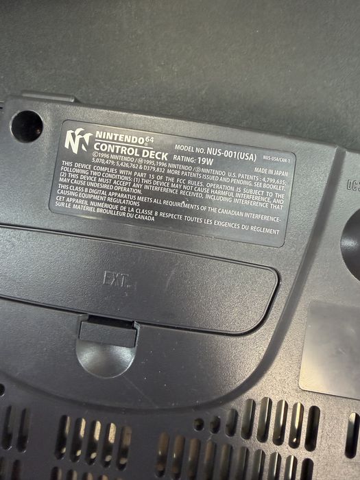Konsola Nintendo 64 + pad + 2 gry i zasilacz, Ratytas