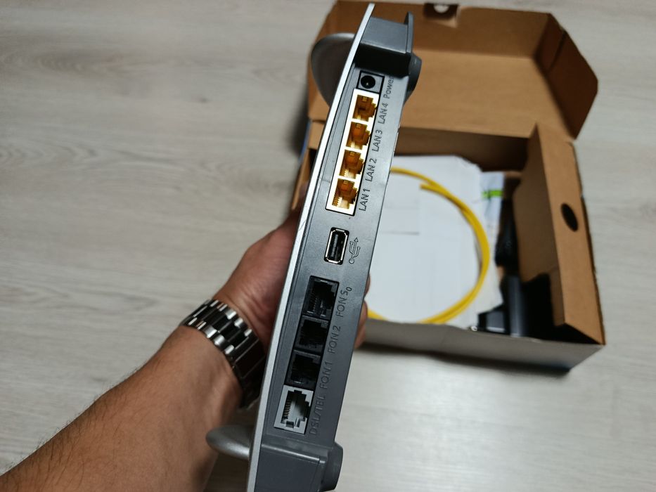 Беспроводной маршрутизатор (роутер) AVM FRITZ!Box 7390.