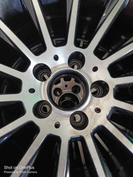 Jantes Mercedes com pneu look AMG 17"