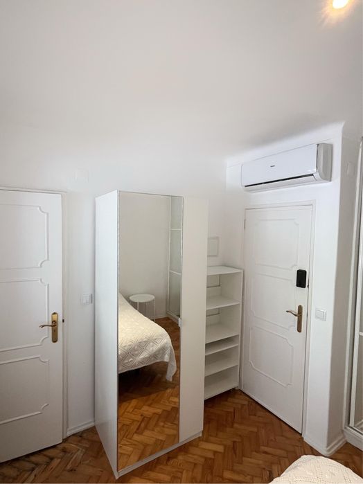 Quarto c/ WC Privativo. Otimo para casal.