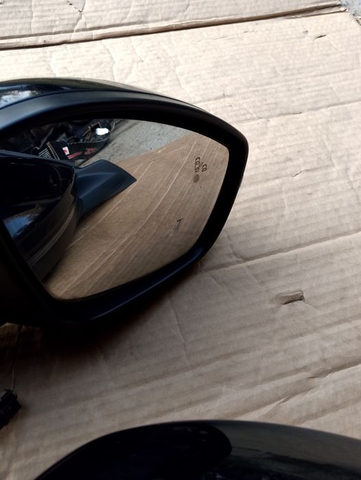 Peugeot 208 lusterka 14 pin prawe