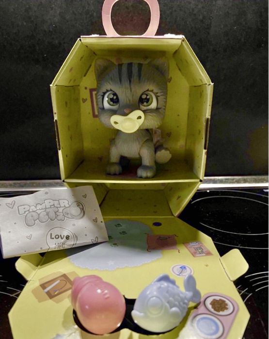 Brinquedo gato pamper-como novo