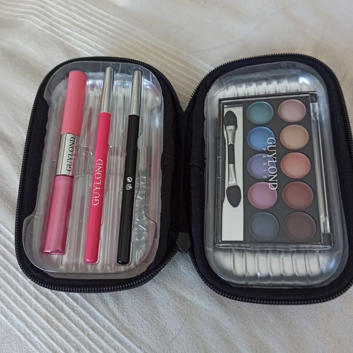 Makeup case64285519214081122