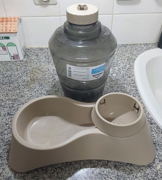 BEBEDOURO AUTOMÁTICO,NOVO. Casa,Cães,Gatos,Aves,animais Capoeira,etc.