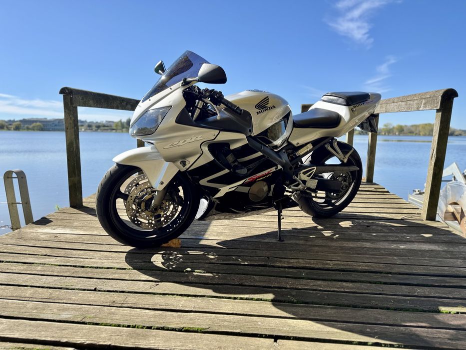 Honda CBR F4i (2002)