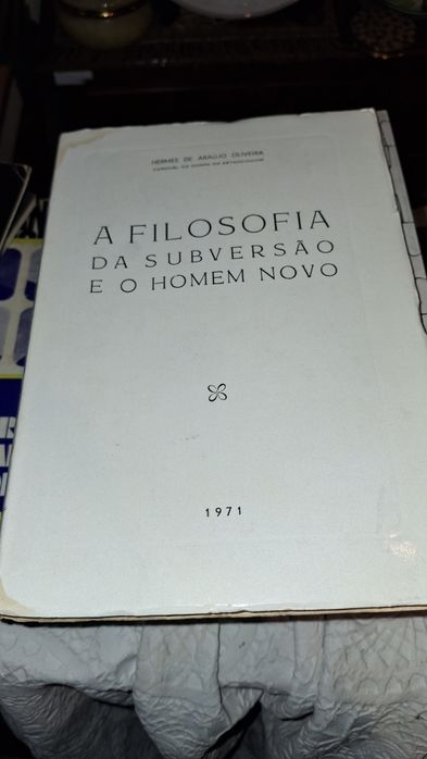 OLIVEIRA HERMES  ARAÚJO  a FILOSOFIA dq Subversão jomem novo