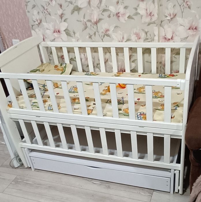 Продам детскую кроватку