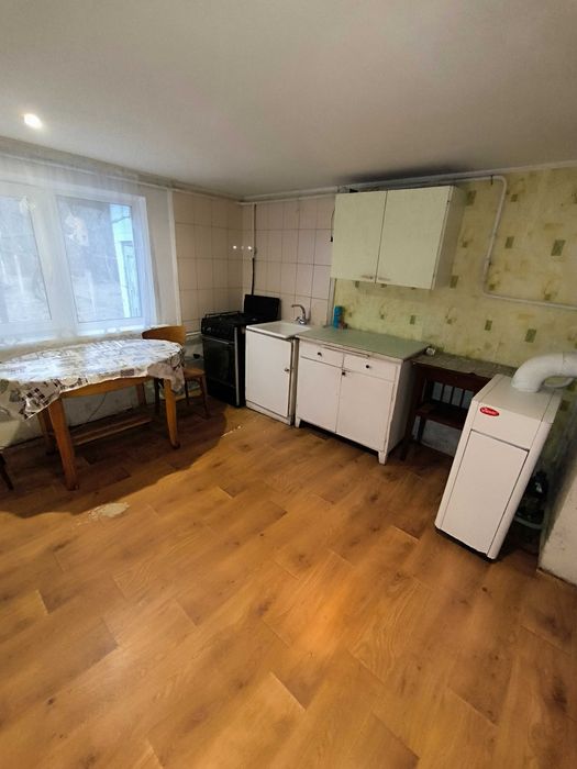 Продаж частини будинку на Лісковиці. 6сотки