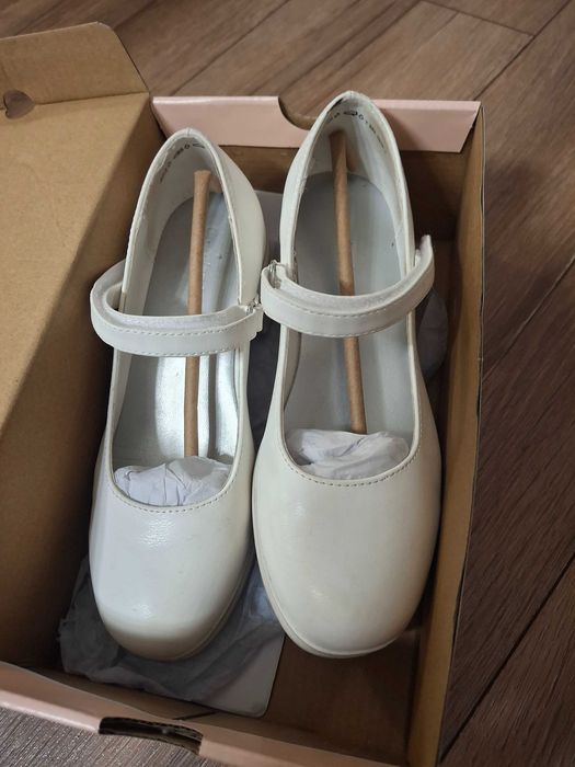 Buty komunia rozmiar 33