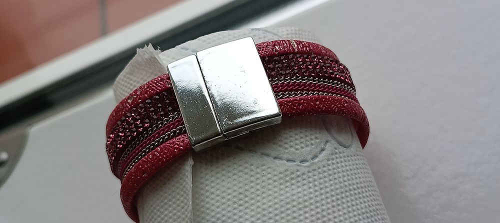 Bransoleta z rzemieni