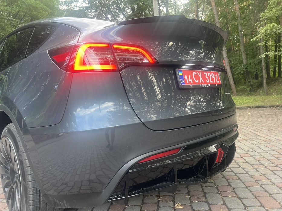 Tesla Model Y 2023р 12місяць
