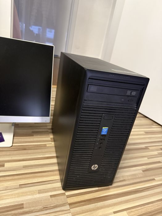 Komputer biurowy/ do nauki/ pracy