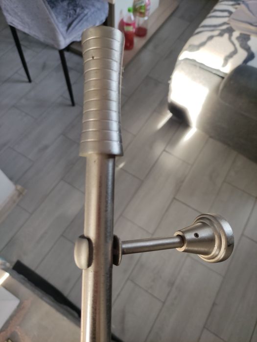 Karnisz srebrny na żabki 170cm.