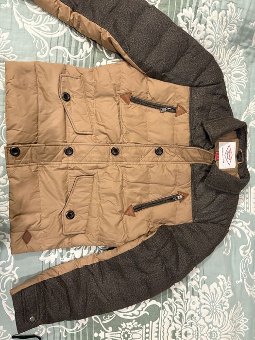 Пухова куртка чоловіча  S Levis