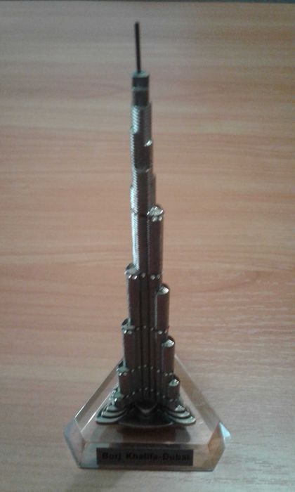 Модель Бурдж Халіфа , висота моделі 18см.