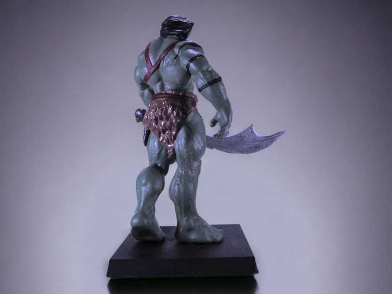 Figura inspirada no Skaar da Marvel