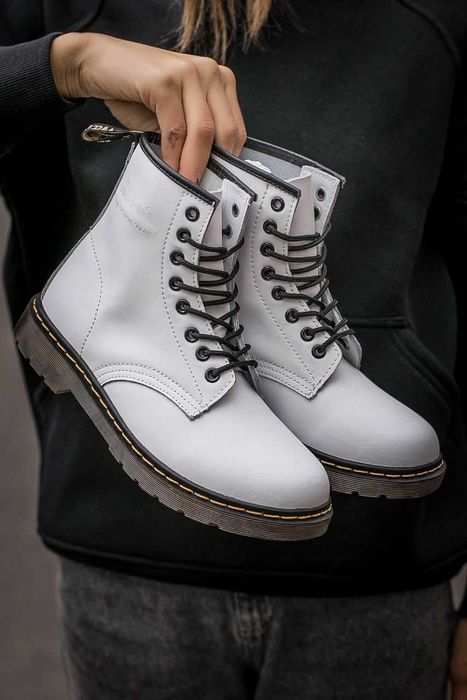 Dr.Martens білі з хутром / 36-40 / Натуральна шкіра / Чорне хутро !