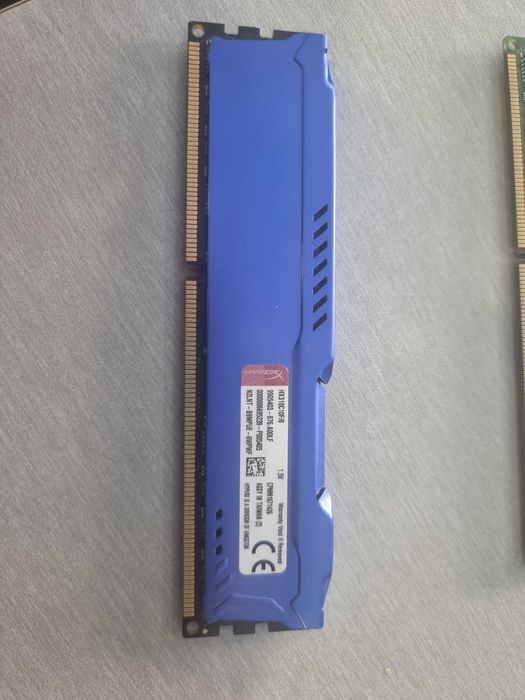 DDR3 Kingston Fury 8GB x 2