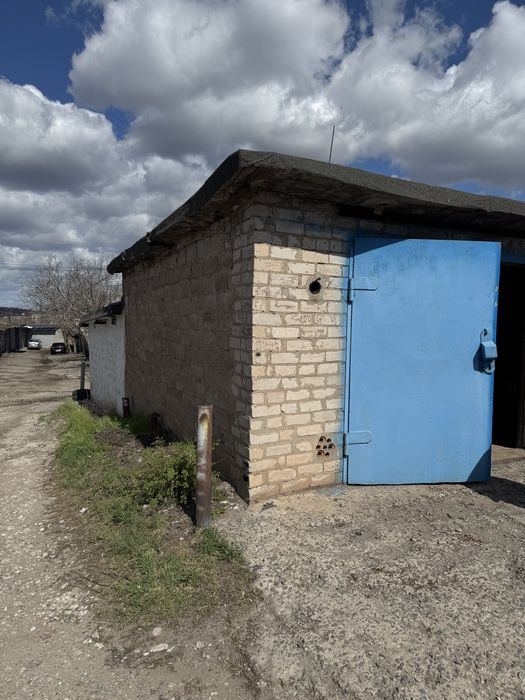 Гараж в кооперативі "Саксаганець"