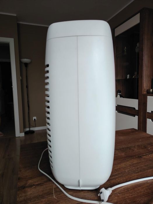 Oczyszczacz powietrza RAVEN EOP004UVX jak nowy