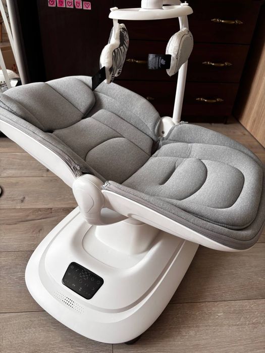 Центр щезлонг заколискуючий