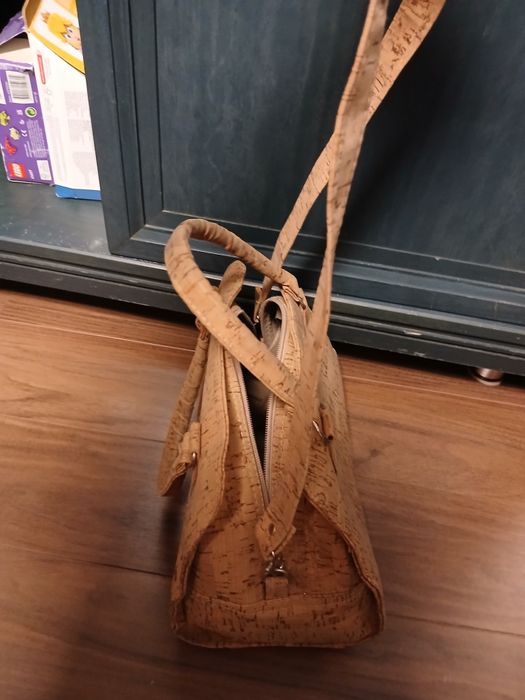 Mala em cortiça nova