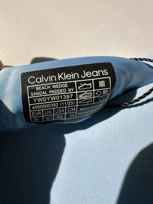 Жіночі шльопанці/вєтнамки Calvin Klein