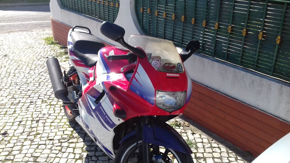 Vende se mota ano 93