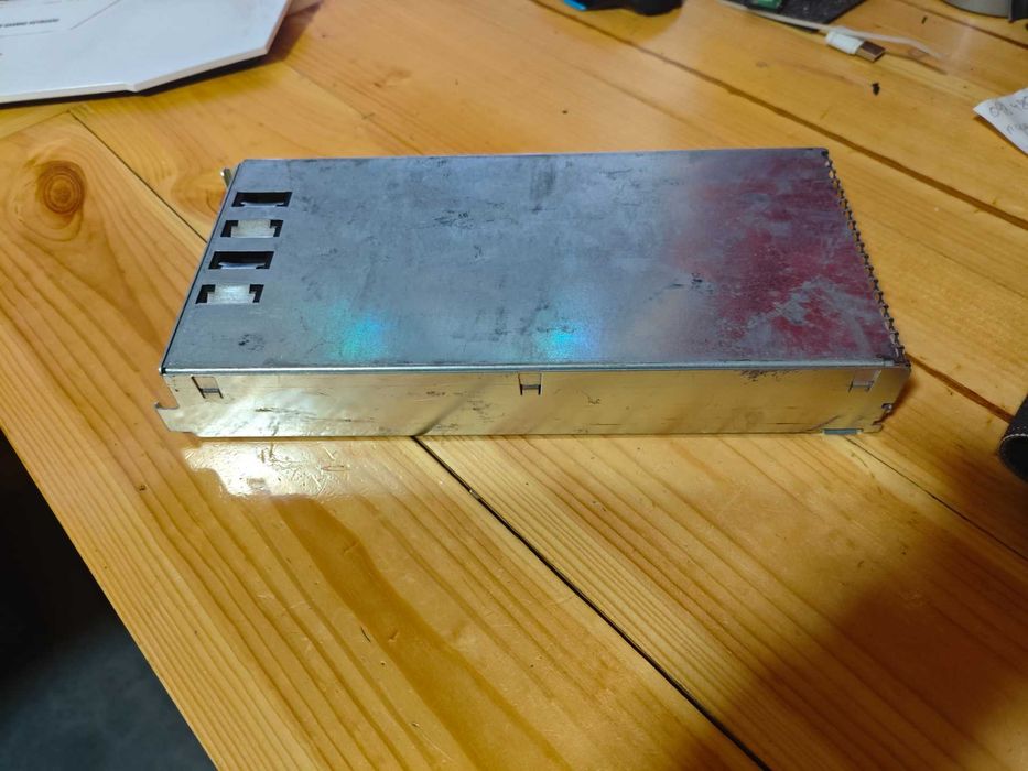 Блок питания, зарядное Benning 46393 (10-70V, 30a)