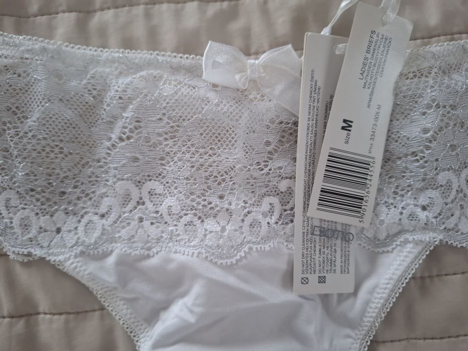 Nowe stringi Esotiq, rozm. M