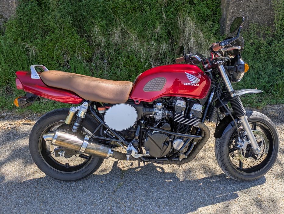 Honda CB 750 Sevenfifty restaurada