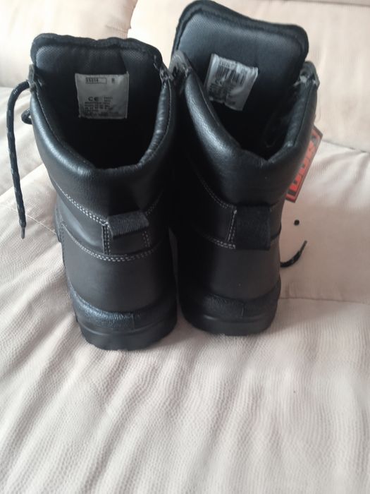 Продам ботінки шкіряні