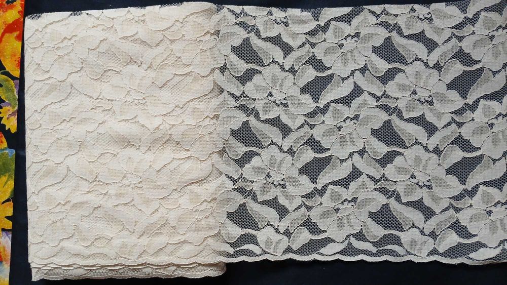 Koronka taśma na tiulu nie używana