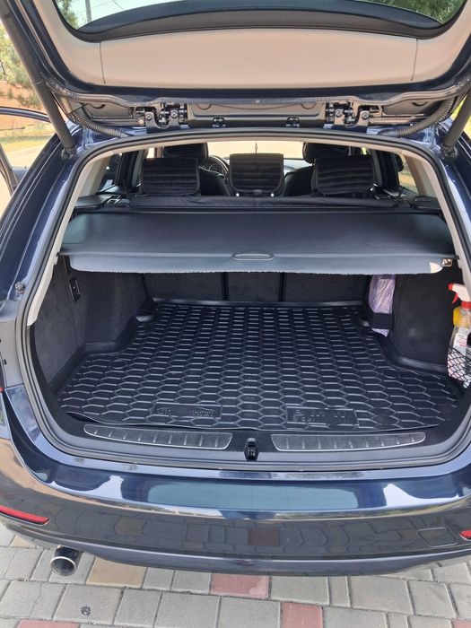 BMW 318d Touring Europe