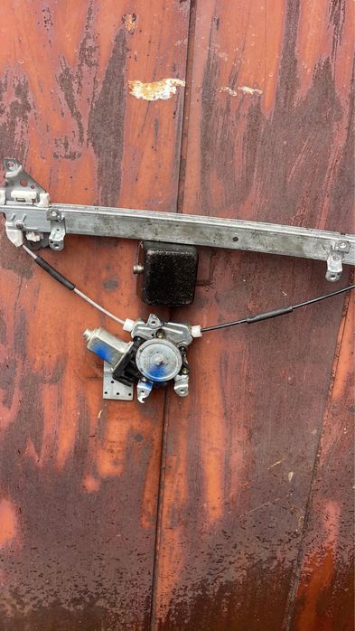 Стеклоподьмник ниссан Maxima a33 32 almera X trail p12