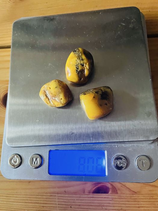 3 bryłki naturalnego bursztynu na kolczyki i pierścionek
