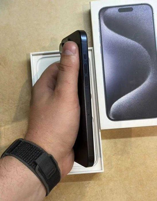 iPhone 15 Pro Max, 256 ГБ, SIM + eSIM