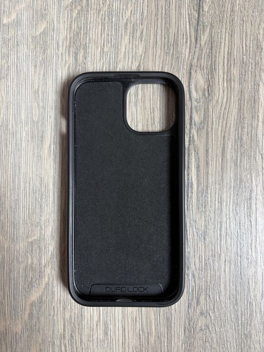 Etui iPhone 15 oryginalne Quadlock