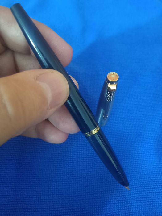 Caneta Parker 45 azul com aparo em ouro