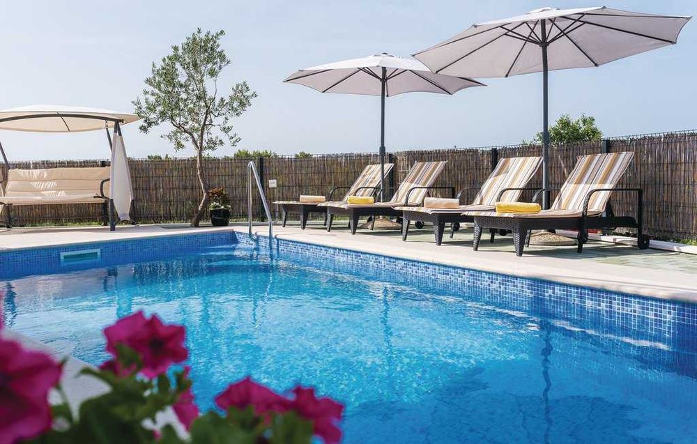 Wakacje 2026, Chorwacja, Rogoznica, dom dla 12 osób z basenem