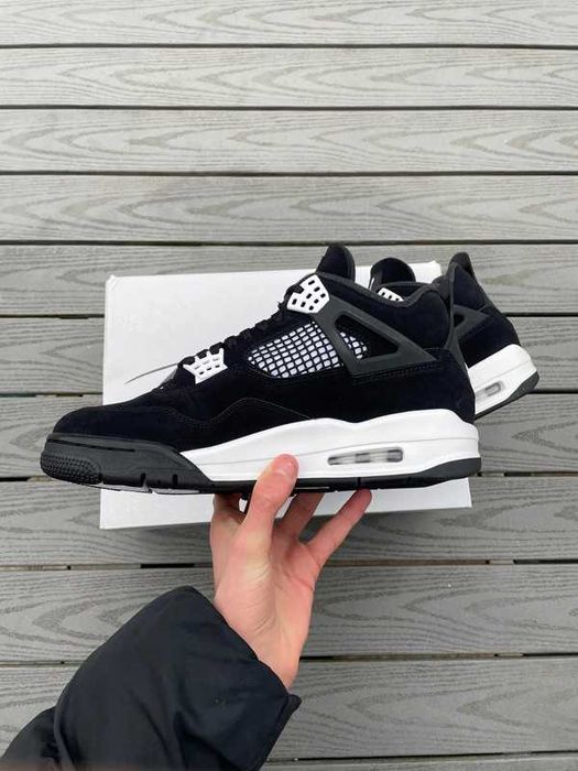 Jordan 4 Retro White Thunder R.44