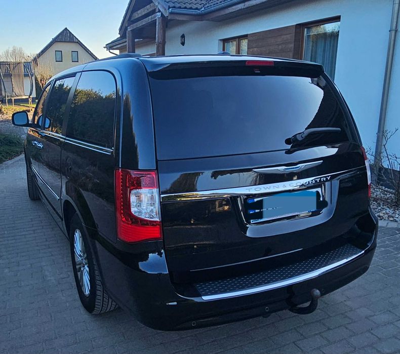 Chrysler Town and Country