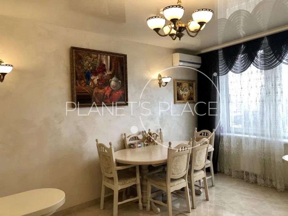 Продам 2к. квартиру просп. В. Лобановського,150, ЖК"Новодеміївський"