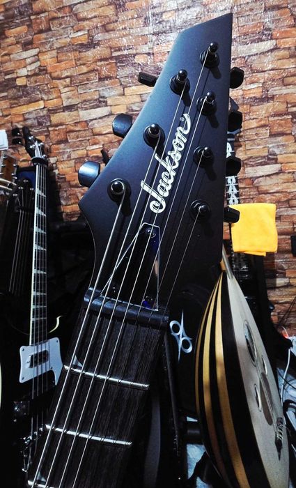 Guitarra elétrica Jackson JS22-7 RR Satin Black