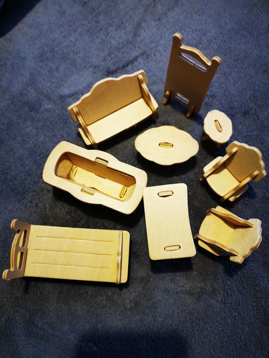 Zestaw mini mebelkow do domku dla lalek (sklejka)