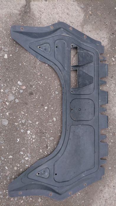 Продам захист картера двигуна. VW гольф5.